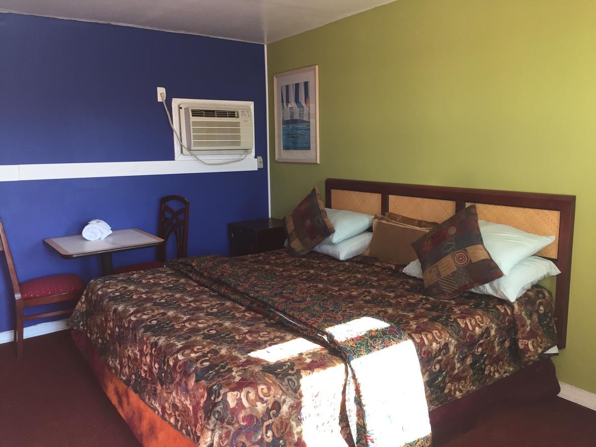 Destiny Inn Плезънтвил Екстериор снимка